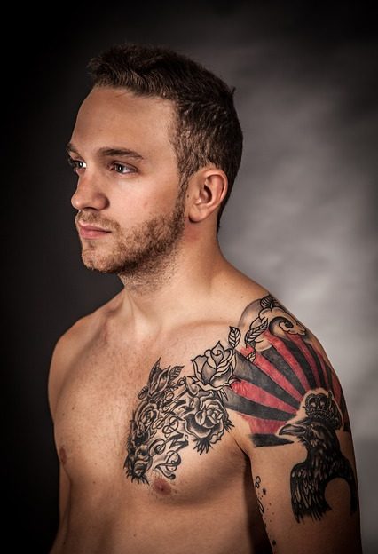 Symbolbild Risiko Tattoo